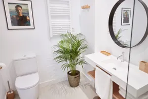 Ground Floor 2 Bedrooms - Image 3