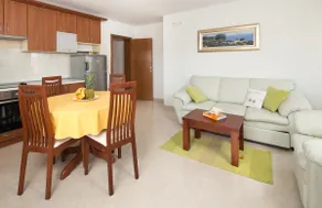 Sunny and spacious apt near Split, great sea view - Image 3