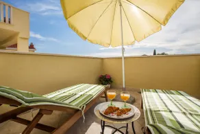 Sunny and spacious apt near Split, great sea view - Image 4
