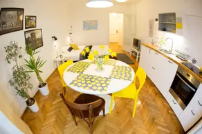Jazmin's cute and stylish apartment - Image 3