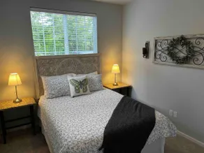 Plumberry Cottage in Charming Neighborhood - Image 5