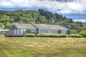 Enso, Oceanfront Home! - Image 3