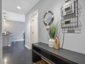 Lovely 2/2 Thorton Park Condo w/ secure parking - Image 3