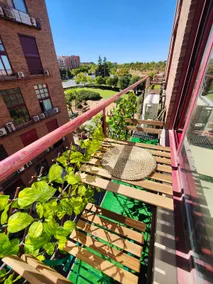 Bright and cozy apartment with parking. - Image 3