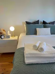 Charming & Cozy 2BR Cottage - Image 3