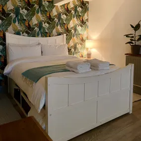 Cosy private guest suite in Llandrindod, Powys. - Image 5