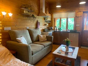 Cherry log Cabin in Wales - Image 5