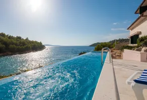 Sunset Bliss, 5 Stars Luxury, Heated Pool+Jacuzzi - Image 5