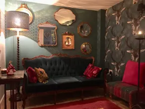 Boutique, Hilltop Cotswold Country Cottage - Image 4
