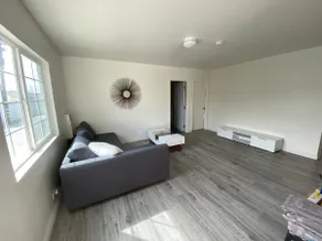 Completely refurbished house only 15 min from LAX! - Image 2