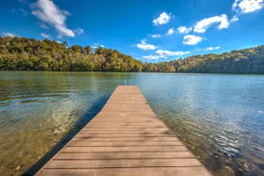 Relaxing Retreat with Beautiful Lake views - Image 3
