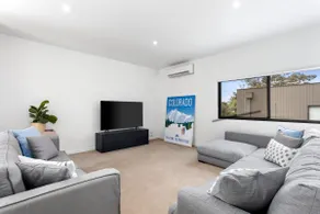 Barwon Heads, Perfect Central Location yet private - Image 4