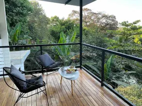 Spacious Modern two-storey house - Image 4