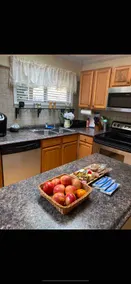 2 minute drive to downtown, Pet Friendly - Image 4
