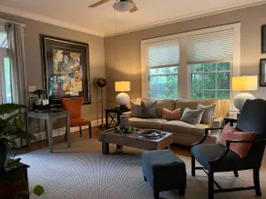 Executive Suite On Park Ave. Point .75 of a mile to downtown. - Image 3