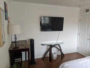 Private King Bed Guest suite in Clairemont - Image 5