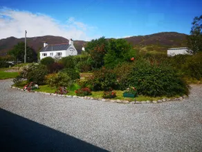 Ardelve, Bungalow, Castle & Isle of Skye view. - Image 4