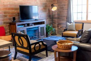 Modern, Urban, Downtown Apartment - Historic - Image 3