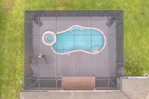 Luxury Home, Close to the Beach and Enclosed Pool. - Image 5