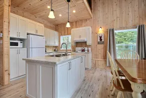 Le Chalet de L'Érablière / Northfield Lake - Image 5
