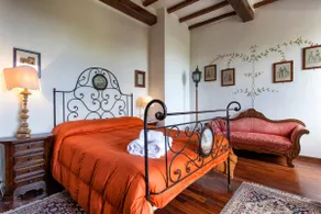 Idyllic Villa in Cortona with Swimming Pool - Image 3