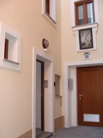 Olive apartment - Image 2