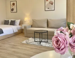 Elegant Studio for 4 Guests in City Center - Image 2