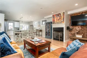 Heart of Downtown Newburyport Urban Loft Living - Image 3