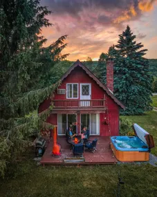 CozyCatskillChalet w/ Hot Tub (Catskill Mountains) - Image 4