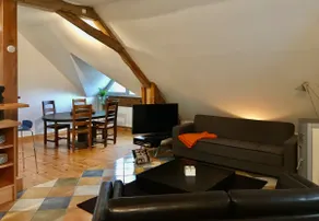Large Apartment (80 m2) between lakes and mountains - Image 2