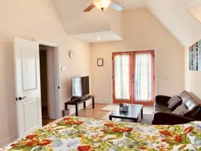 Private & Comfy 2 bed suite in La Cresta - Image 3