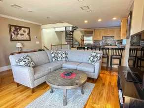 Downtown Escape ❤️ Deck, Fireplace, 95 WalkScore - Image 3