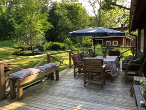 Cosy red cottage in beautiful surroundings - Image 3