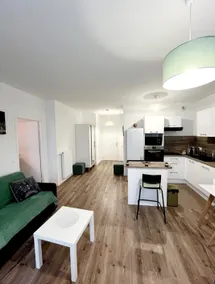Bright apartment near metro – Paris 10 min - Image 5
