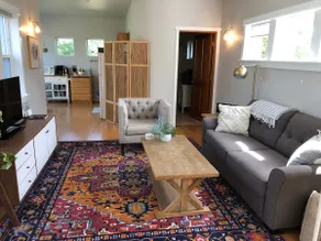 Charming Guest House - One block from Downtown! - Image 2
