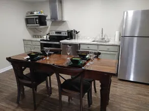 Havisham Bourbon Bar - Suite 18 - private, spacious, wine trail apartment - Image 2