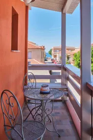 Central Studio • 2 min Walk to Beach • Balcony - Image 2