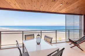 La Sal | Beachfront apartment with terrace - Image 5