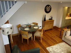 Hesmonds Oast Lodge - Image 5