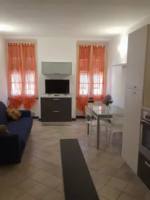Apartment in the historic center of Varese Ligure - Image 5