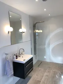 Skyfall Guest Suite - Image 3