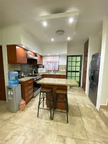 Beautiful house with a 2 minute walk from beach. - Image 2