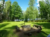 Family cottage by lake with boat and fishing license - Image 2