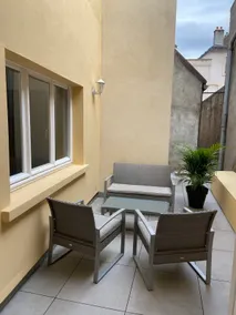 Terrace of Faubourg de Beaune - Image 3