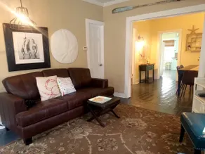 Perfectly located Historical Downtown Cottage - Image 3