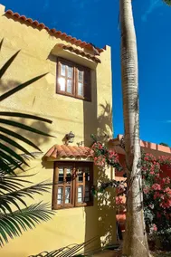 The Pirate Villa, Beautiful Hideout and Ocean View - Image 2