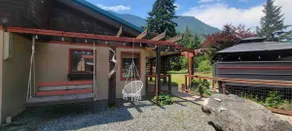 Spacious Mountain Escape for Families & Groups - Image 5