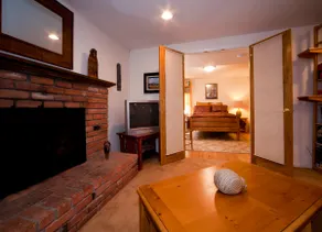 Private Entrance Garden Suite - Image 4