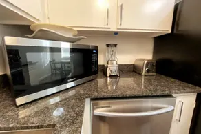 BHC Adventure Base: Cozy 2bd/2ba King Bed - Sleep4 - Image 4