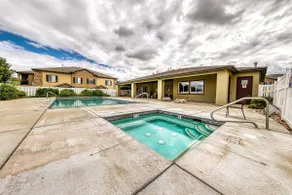 Cedar Getaway - Hot Tub, Private Sauna, Pool-Pong! - Image 2